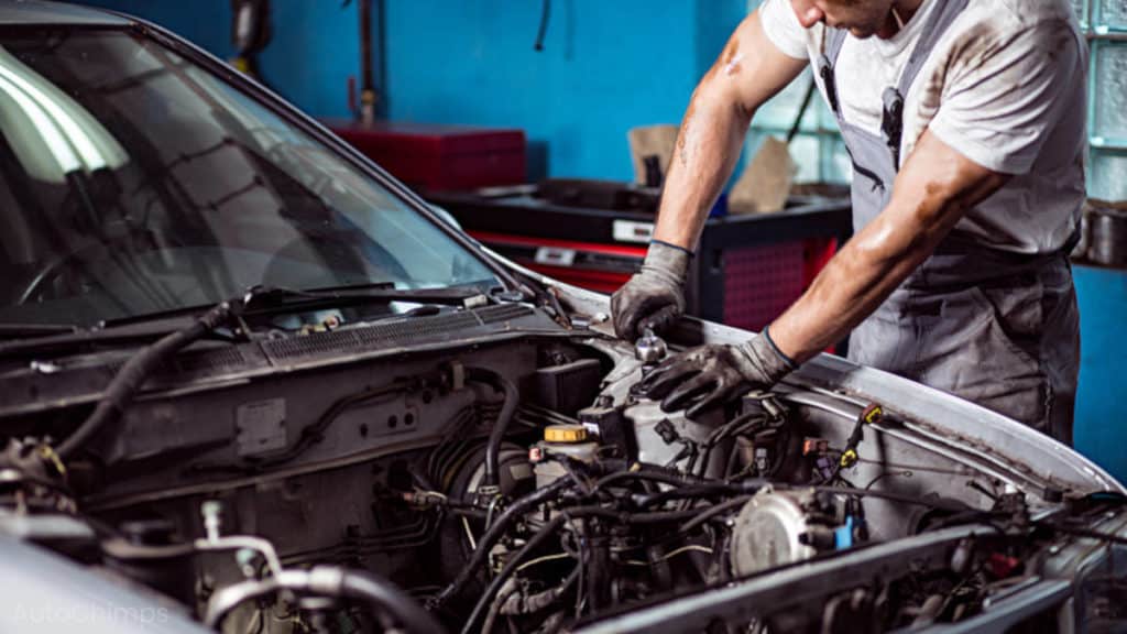 reparação mecânica ou reconstrução do motor