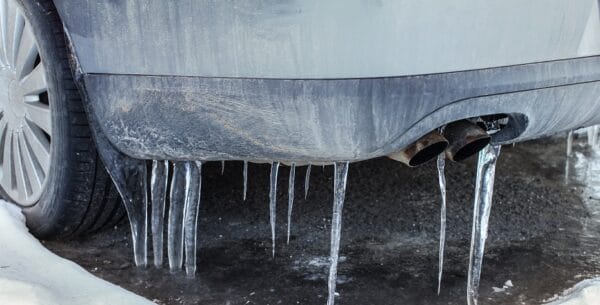 Does Motor Oil Freeze? [Conventional, Synthetic] - Auto Chimps