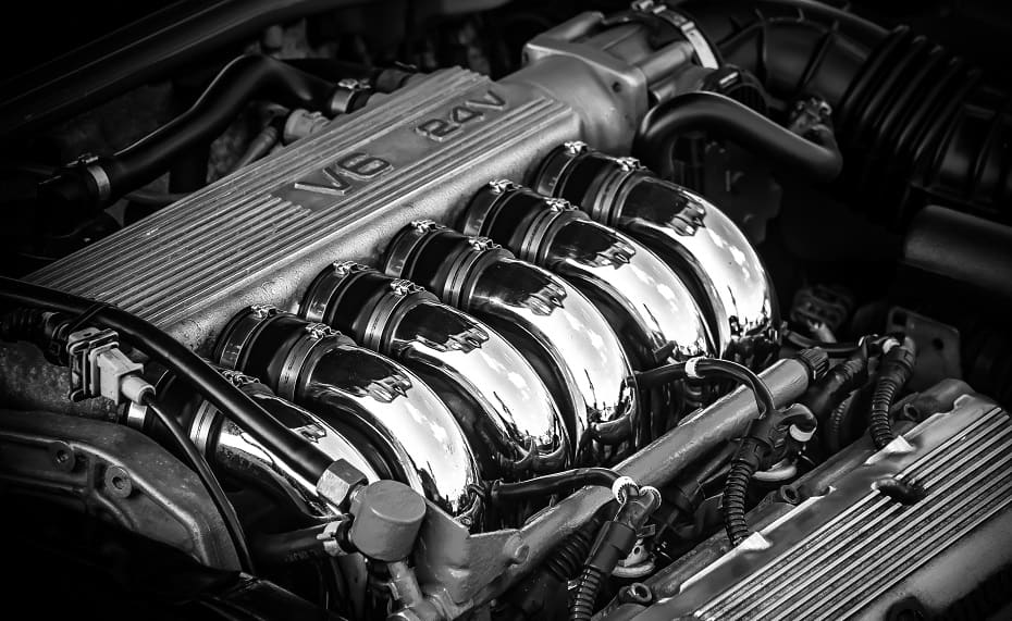 V6 engine